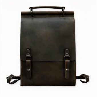 ¡Una mochila imprescindible para cualquier persona con sentido del estilo! Esta mochila satchel de cuero vintage es original, moderna y cómoda, perfecta para llevar todos sus imprescindibles con estilo. Su diseño versátil significa que puede vestirse de forma elegante o informal, lo que la hace perfecta para cualquier ocasión. Su estilo elegante y clásico es chic y atemporal.