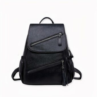 Descubra esta preciosa mochila de estilo urbano para mujer en polipiel granulada, que combinará con todos sus conjuntos. Se convertirá en su imprescindible diario para llevar consigo todo lo que necesite. ¡Una bolsa perfecta para las personas activas y en movimiento!