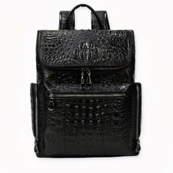 Esta mochila de piel efecto cocodrilo de estilo rockero será su nuevo accesorio favorito. Una bolsa de aspecto asertivo, con su piel trabajada para dar un efecto de piel de cocodrilo. Gracias a su compartimento para el ordenador y a su respaldo diseñado para aliviar la presión sobre la espalda, le acompañará en todo momento.