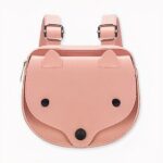Una mini mochila infantil de zorro rosa. De buena calidad y muy de moda.