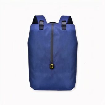 Mochila de hombre con cremallera frontal azul, de buena calidad y muy actual.
