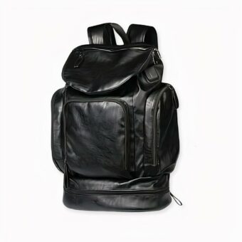 Mochila negra multibolsillos de polipiel con fondo blanco