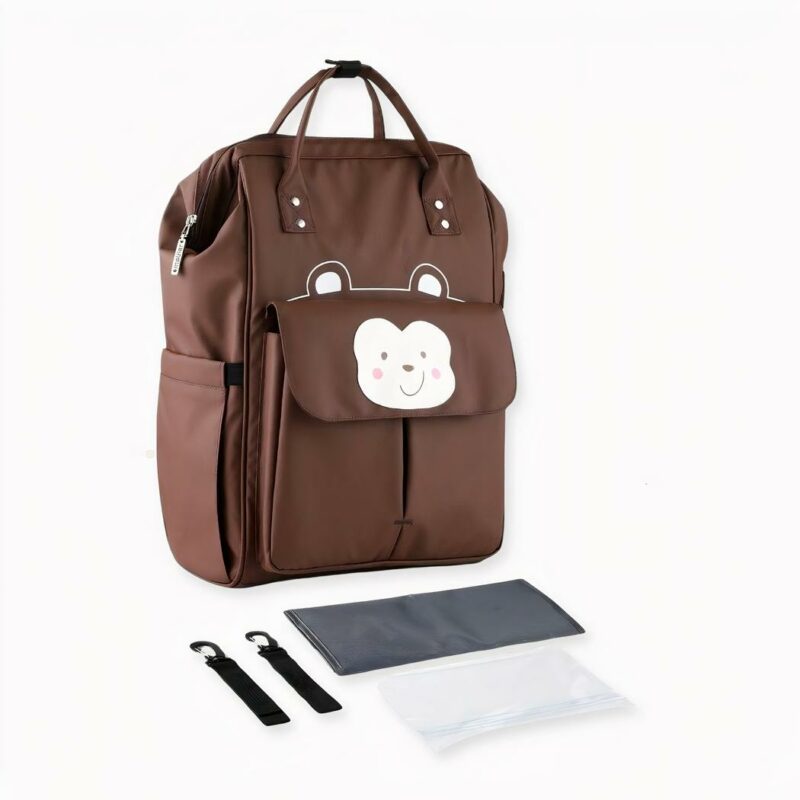 Esta mochila para bebé con su diseño de perro u oso de dibujos animados hará las delicias de su bebé. Ponga en ella las cosas de su bebé cuando salga de paseo o de vacaciones. Práctica y cómoda, esta mochila de dibujos animados es el accesorio ideal para las mamás que viajan a menudo con su bebé.