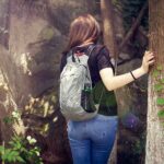 Mochila de senderismo por la naturaleza