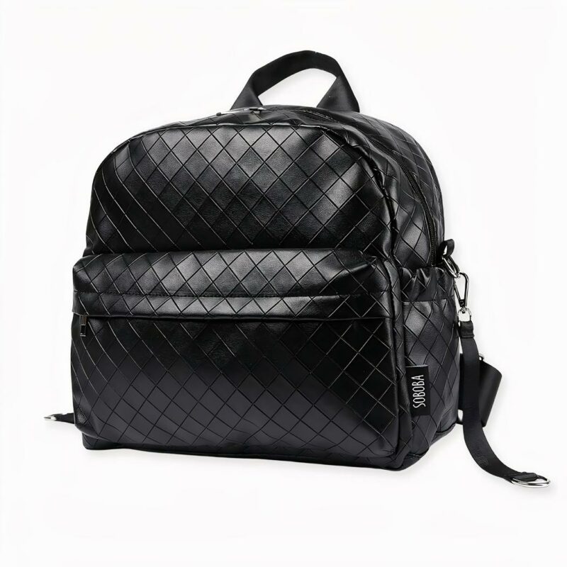 Enamórese de esta sublime mochila rosa a cuadros que completará un look elegante cuando salga de paseo con su bebé. Esta moderna bolsa cambiador es perfecta para las mamás con estilo y apasionadas de la moda. ¡Es el accesorio ideal para estar a la moda!