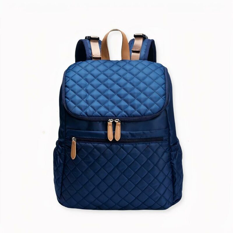He aquí la bolsa para pañales ideal para las mamás que también quieren ir elegantes. Esta mochila con estampado geométrico le ayudará a tener un aspecto moderno y elegante, a la vez que lleva los cuidados de su bebé con facilidad. Sin duda, es el accesorio perfecto para las mamás a la última.