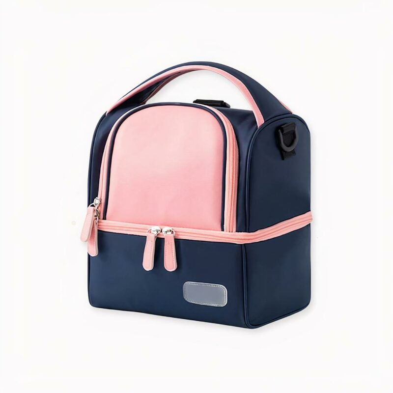 IMG_Sac_ý _dos_isotherme_avec_compartiment_biberons_1F Combine comodidad, bienestar y estilo con esta bonita mochila isotérmica para mamás. Es la mochila ideal para los paseos cortos con el bebé. Ligera y cómoda de llevar, también tiene un compartimento especial para guardar los biberones de su pequeño.