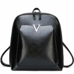 Pequeña mochila vintage V en negro con fondo blanco