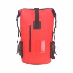 Bolsa de moto impermeable Rolltop roja con fondo blanco