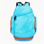 Esta mochila deportiva grande y moderna es perfecta para actividades deportivas y otras salidas.