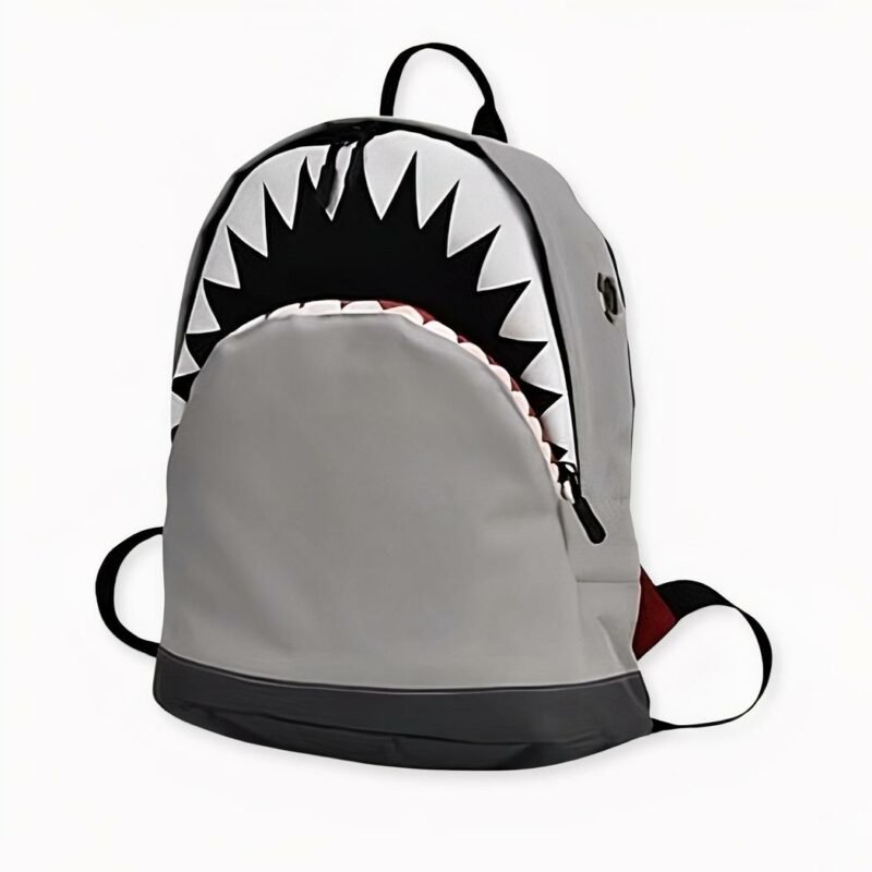 Pequeña mochila gris de tiburón en 3D, de buena calidad y muy de moda.