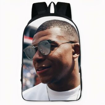 Mochila con estampado de Kylian Mbappé. Buena calidad y muy de moda.