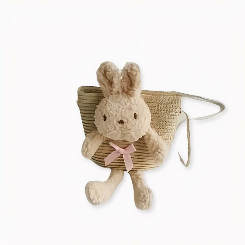 Bolso bandolera de paja de colores con conejo beige, de buena calidad y muy de moda.