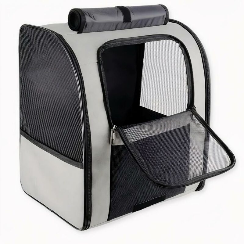 Lleve a su gato cómodamente con esta mochila para gatos con cortina. Como la comodidad de su mascota es lo más importante, con esta mochila se sentirá a gusto y no se pondrá nervioso por estar encerrado. Su pequeña mascota se sentirá a gusto y cómoda.