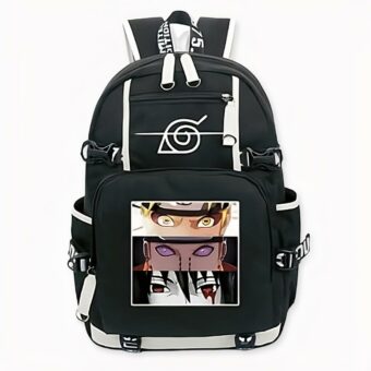 Mochila negra con motivos de Naruto, Tendo y Sasuke con bolsillos laterales.