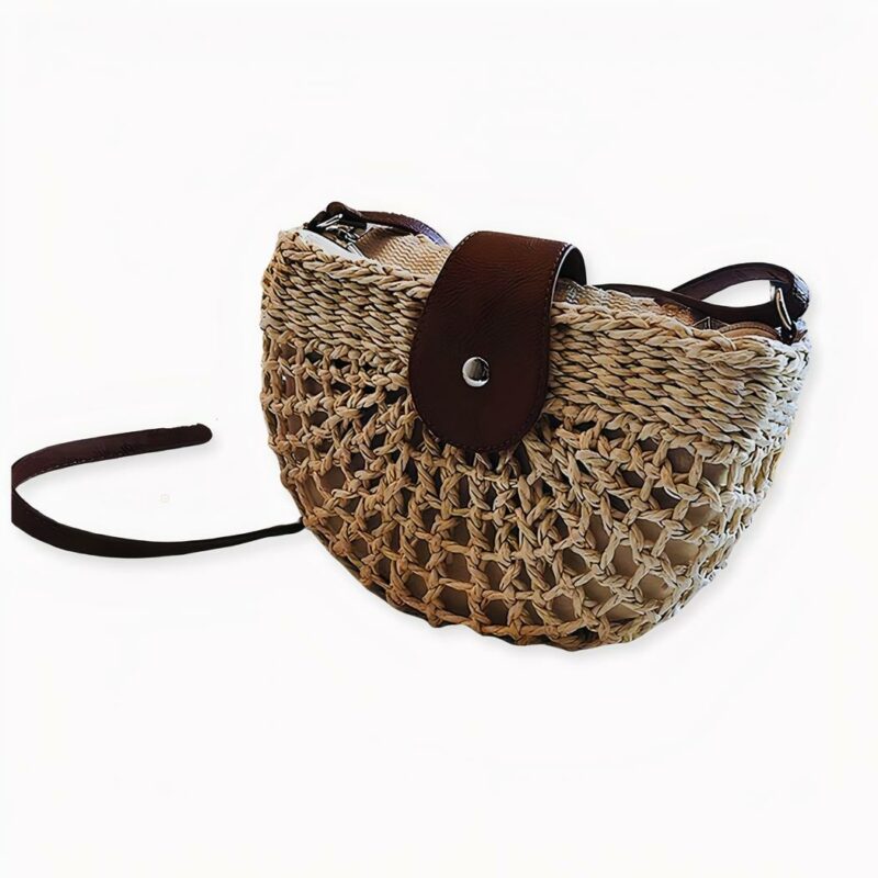 ¿Busca esa pequeña joya que marcará la diferencia este verano? ¡No se pierda nuestra magnífica bandolera bohemia de paja! ¡Esta pequeña joya es el accesorio perfecto para marcar estilo y añadir un toque elegante a su look!