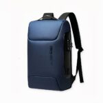 La mochila ergonómica Blue Deluxe es la mochila ideal para quienes buscan comodidad y estilo. Esta mochila tiene una serie de características que la distinguen de otras mochilas. La primera característica es su diseño ergonómico. La mochila ha sido diseñada para ofrecer la máxima comodidad a sus usuarios. Las correas de los hombros son ajustables para adaptarse a todo tipo de cuerpos, y el acolchado del panel trasero garantiza que no se sentirá incómodo, ni siquiera cuando lleve una carga pesada. La segunda característica es su elegante diseño. La mochila está disponible en varios colores, pero el azul es sin duda nuestro favorito. Es perfecta tanto para hombres como para mujeres, y seguro que atraerá todas las miradas cuando la lleve en público. La tercera y última característica es la durabilidad. Esta mochila está fabricada con materiales de alta calidad, por lo que puede estar seguro de que le durará muchos años.
