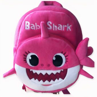 Esta bonita mochila de felpa de tiburón para niños es perfecta para los pequeños aventureros. Está hecha de suave tejido de felpa, y su color azul marino y blanco resulta muy atractivo. El exclusivo diseño de la mochila incluye simpáticos detalles como los ojos negros y las aletas en relieve.