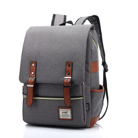 mochila de hombre, gris, estilo portátil, presentada sobre fondo blanco