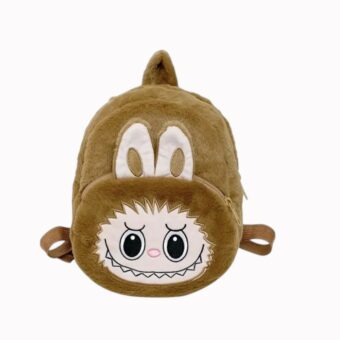 Mochila de peluche Labubu de color beige oscuro con la cara de Labubu en el bolsillo delantero y orejas en 3D