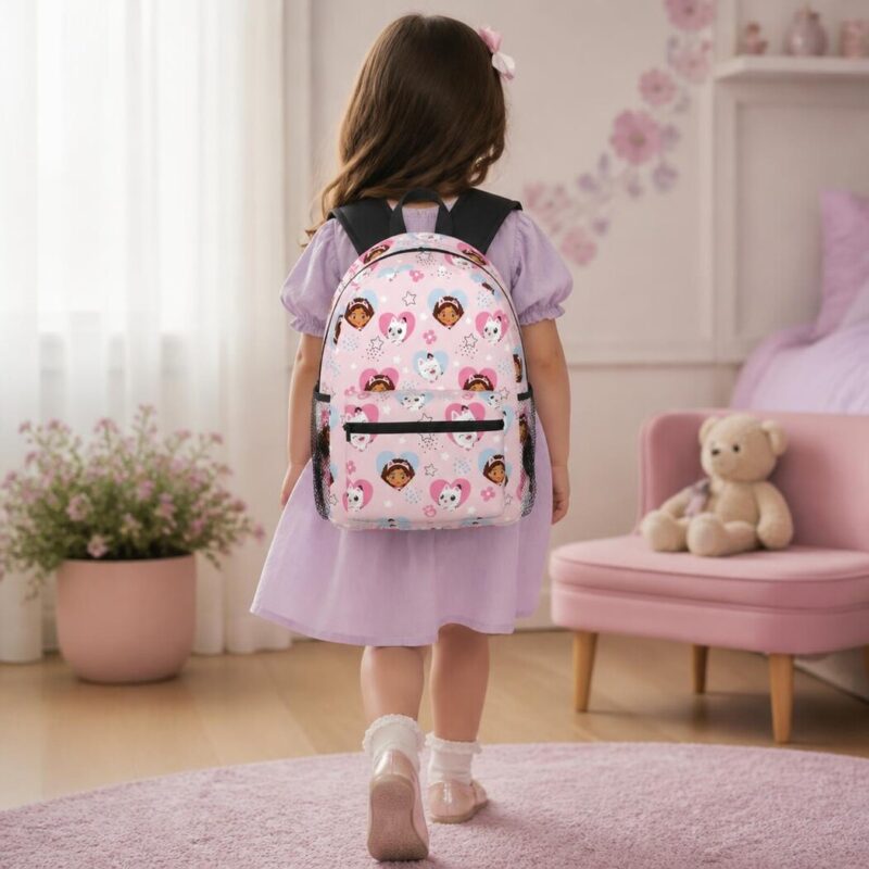 Mochila de Gabby la gatita, detalle del estampado