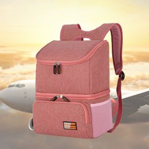 Mochila rosa de dos compartimentos con un avión y nubes de fondo